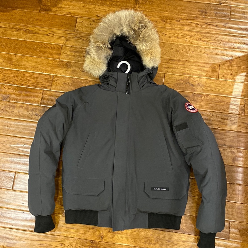 ***SOLD*** Canada Goose Bomber, Mens L, Excellent condition